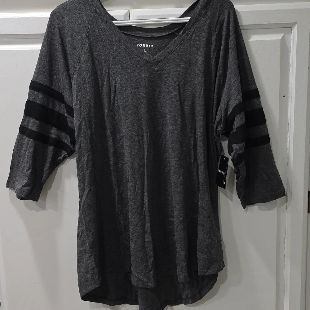 Torrid Slub V-Neck Te3 - Picture 1 of 4